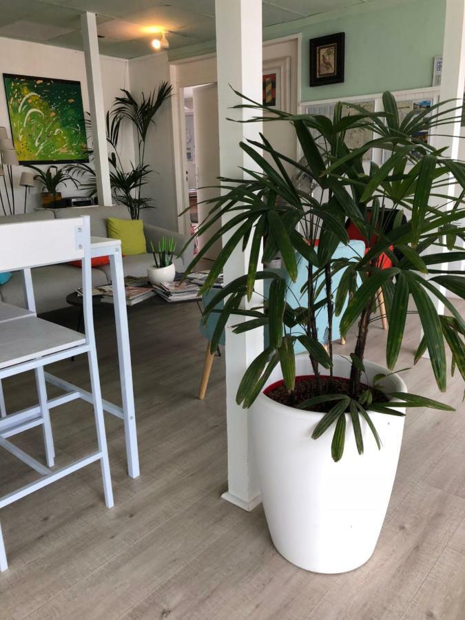 Le 81 Hotel Кастр Экстерьер фото
